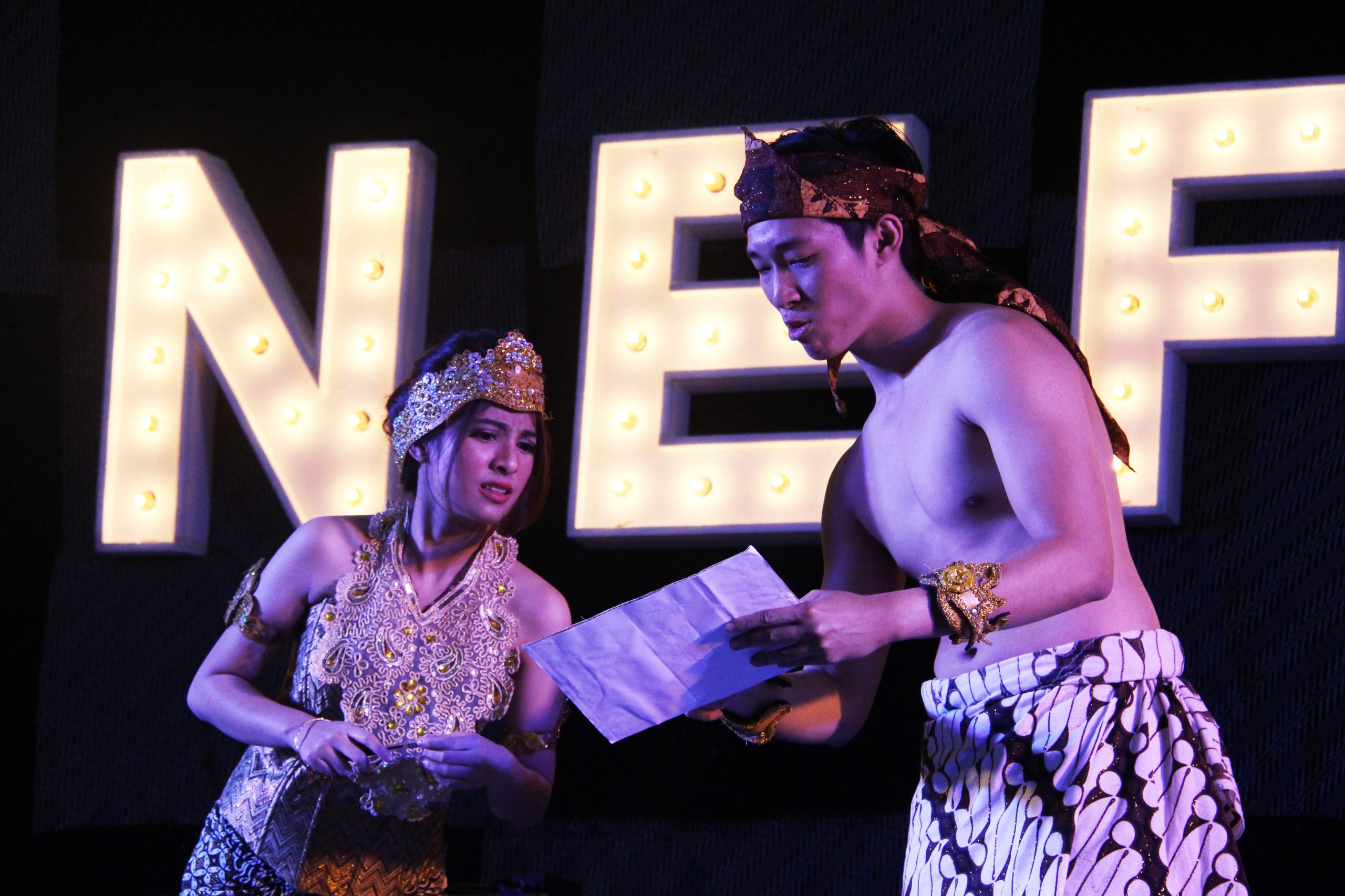 foto utama menefesto