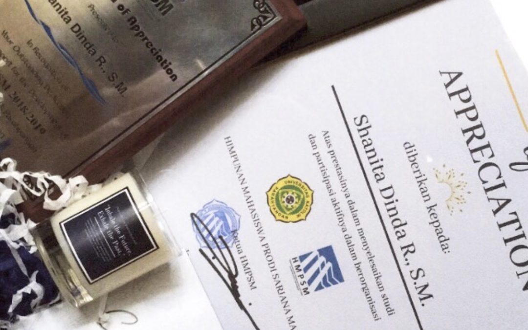 ARTIKEL PENGHARGAAN WISUDAWAN 2020