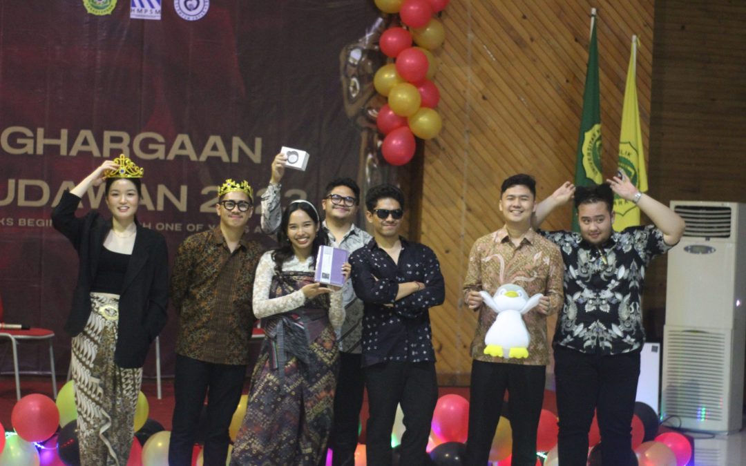 PENGHARGAAN WISUDAWAN 2023